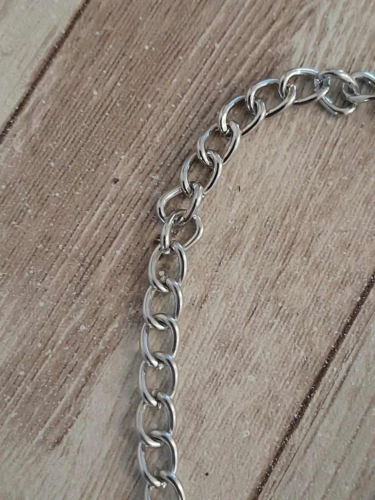 Pulseira de coração e pingentes, prateada, com strass – photo 4